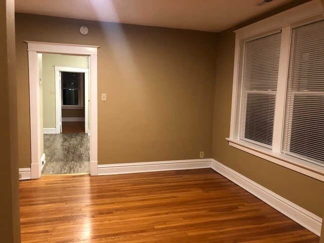 Dining Room - 7233 W Park Ave
