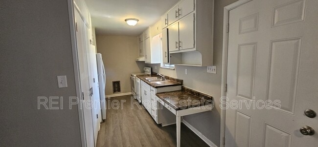 Foto del edificio - 1434 N Campbell Ave