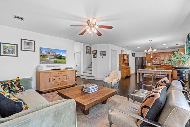 Building Photo - 2523 Gate Ridge Dr