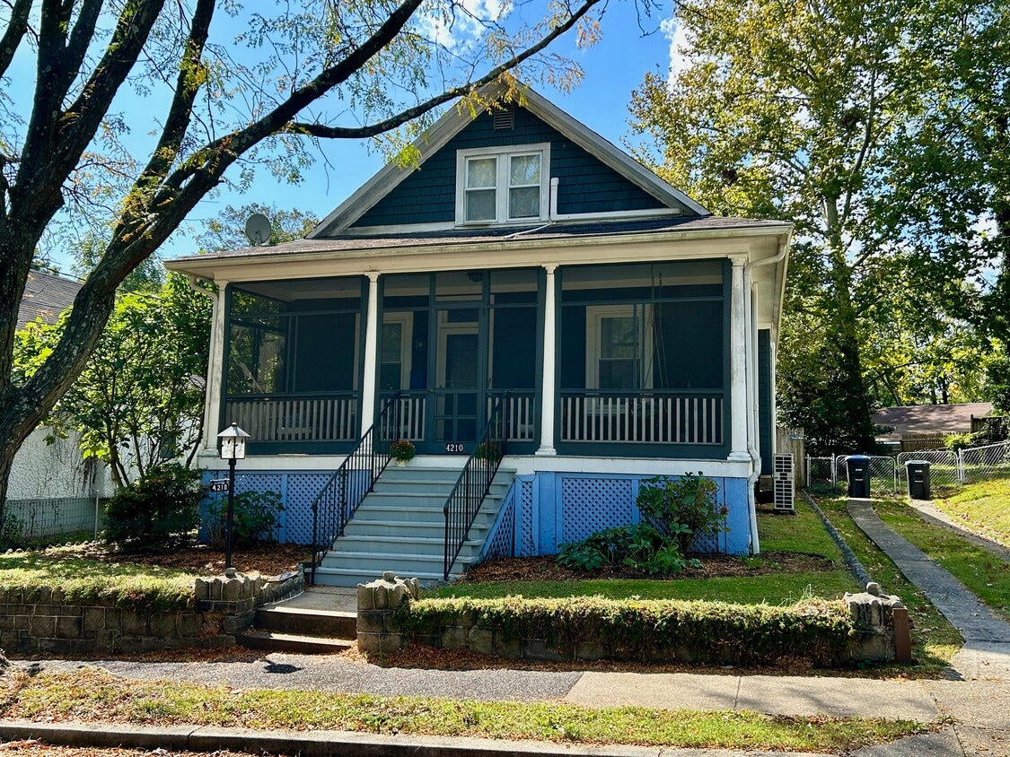 Primary Photo - 4210 Rainier Ave