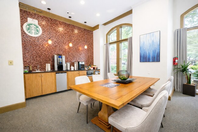 Foto del edificio - Alon at Castle Hills