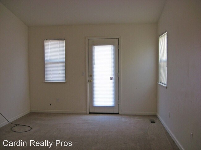 Building Photo - 3 br, 2 bath House - 525 Summer St.