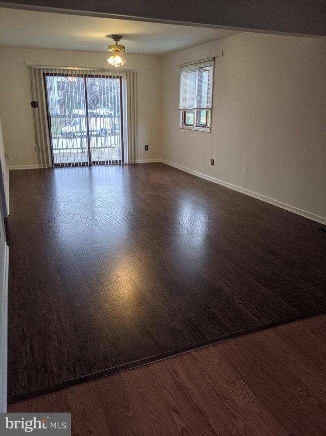 Building Photo - 809 Cambridge Cir