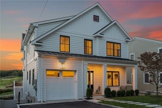 Building Photo - 184 Soundview Ave