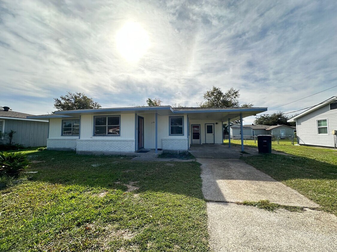 Primary Photo - House for rent!