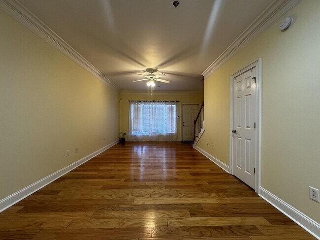 Building Photo - 101 Wood Lake Dr