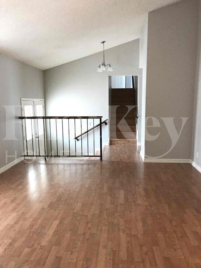 Foto del edificio - 5262 Holbrook Dr