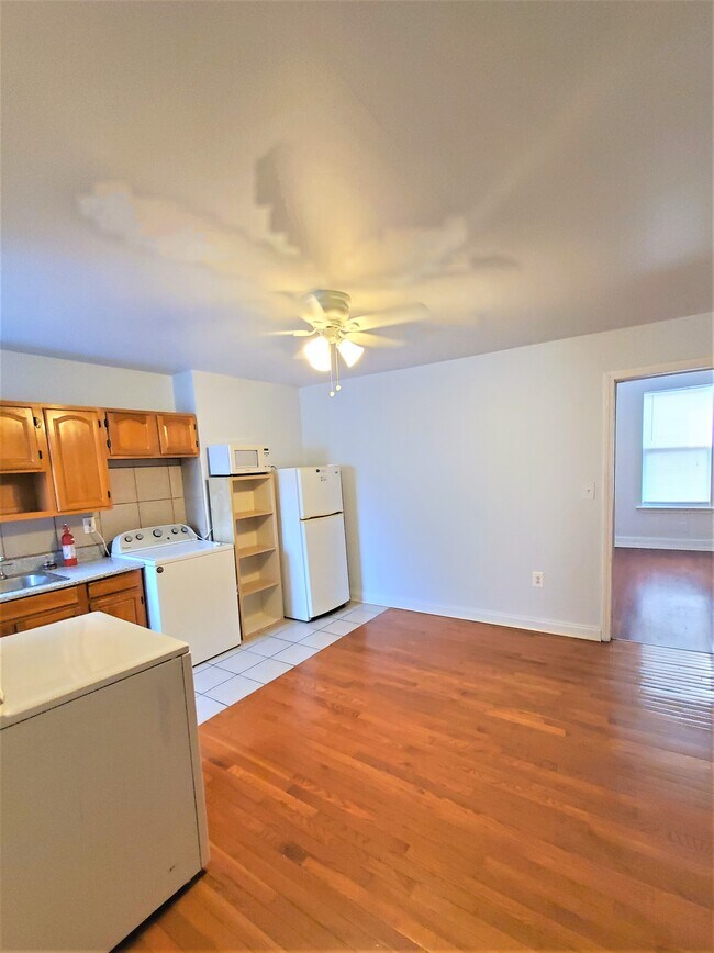 Foto del edificio - 1525 Cecil B Moore Ave