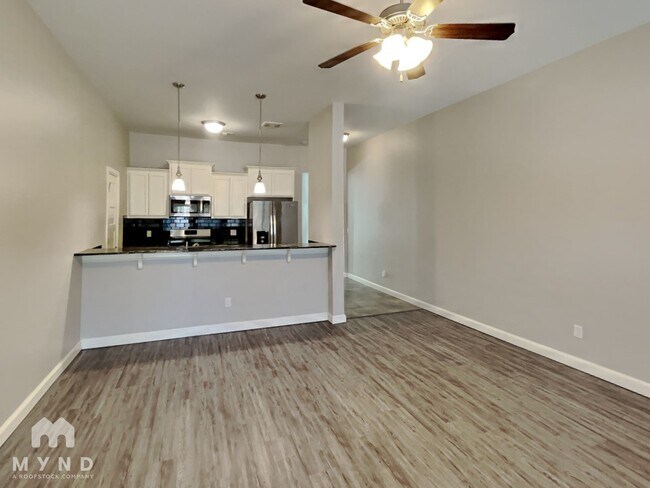 Building Photo - 1003 Merlin Dr