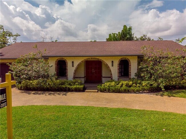 Building Photo - 1701 SW 75th Terrace
