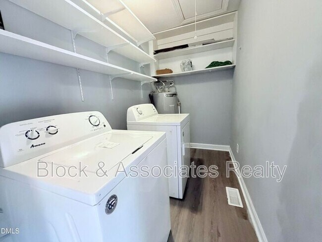 Foto del edificio - 378 Kittery Point Ln