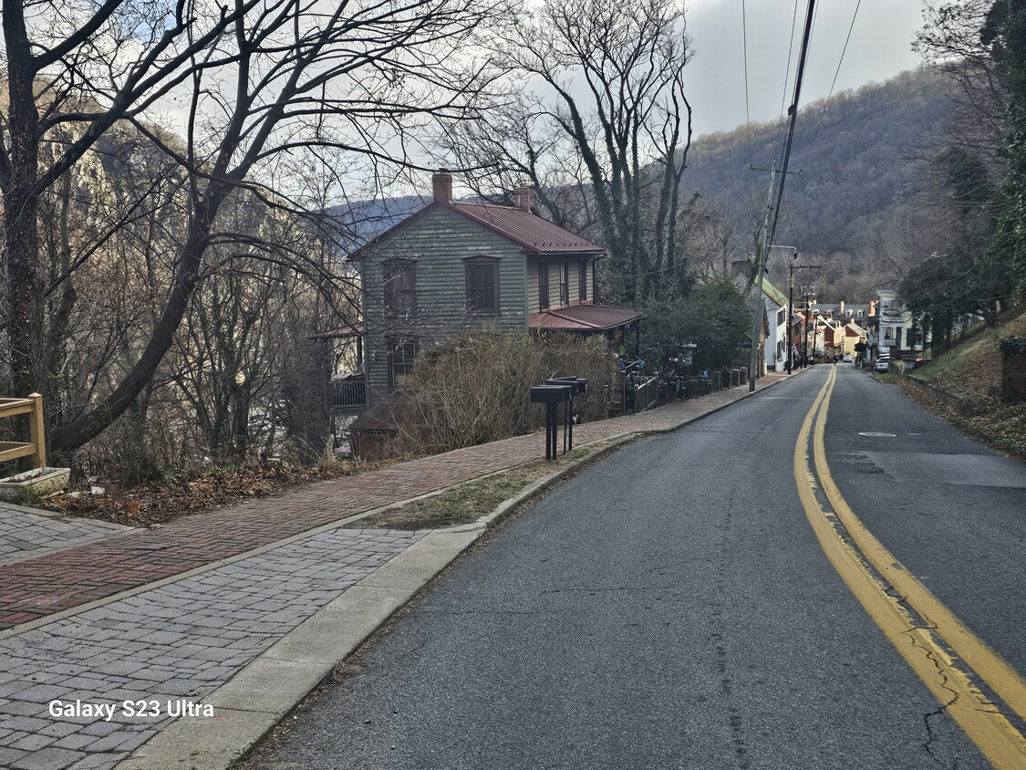 Primary Photo - High Street