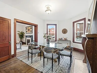 Foto del edificio - 402 E 18th St