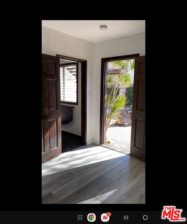 Foto del edificio - 918 N Gardner St