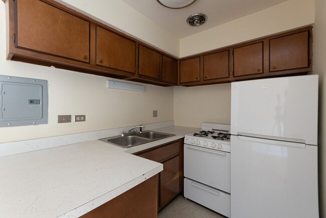 Foto del edificio - 650 W Wrightwood Ave