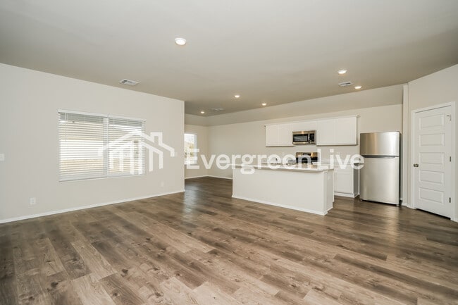 Building Photo - 10187 E Biswell Ln