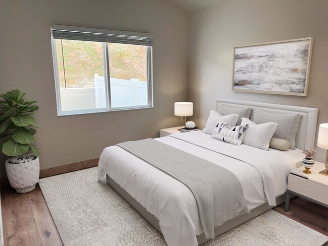 Building Photo - New & Updated 2 Bed / 1 Bath Lower Level Unit on Fire Mountain