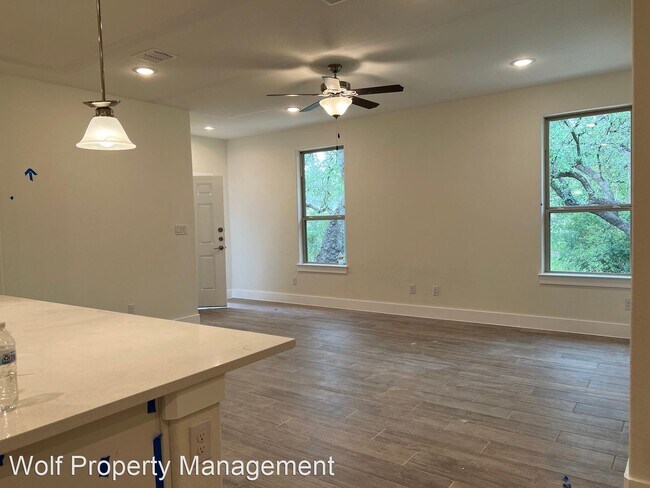 Building Photo - 3 br, 2 bath House - 462 Parkline Drive