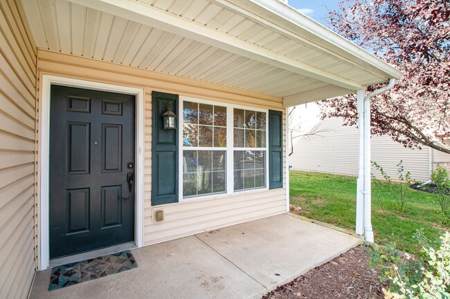 Foto del edificio - 3 bedroom townhouse in Carlisle