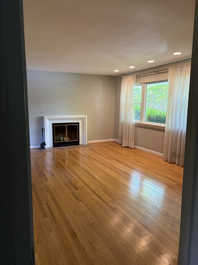 Foto del edificio - 9311 Chanute Dr
