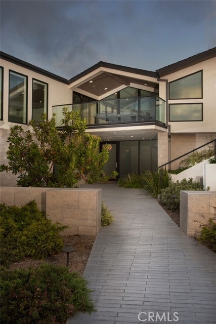 Building Photo - 27 N La Senda Dr