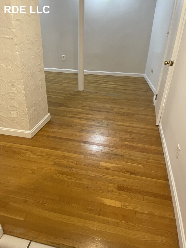 Foto del edificio - 83 Pleasant St