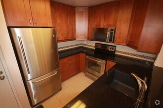 Building Photo - 3520 Lebon Dr