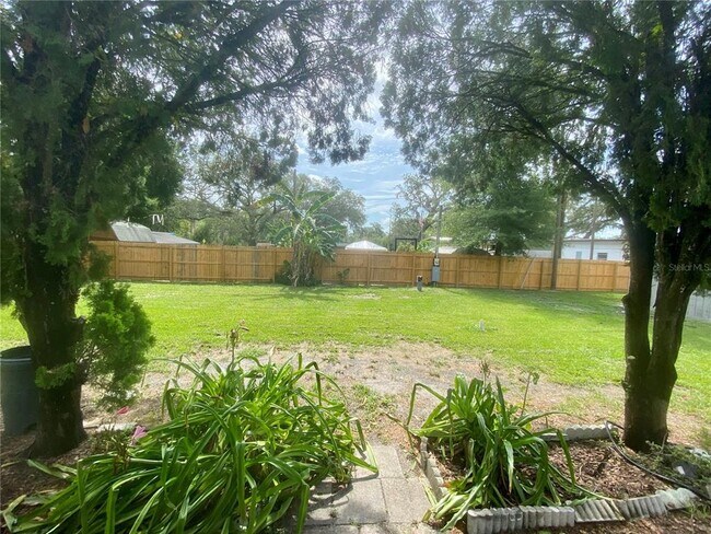 Foto del edificio - 38313 Tucker Rd