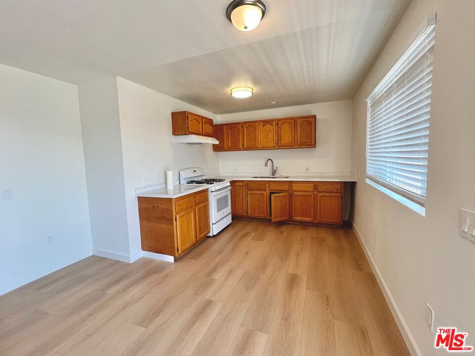 Foto principal - 436 N Harvard Blvd