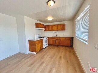 Building Photo - 436 N Harvard Blvd