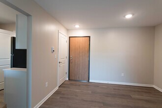 Building Photo - Hidden Lakes Apartments