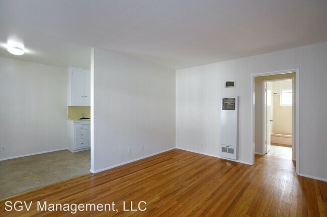 Building Photo - 221 W Lemon Ave