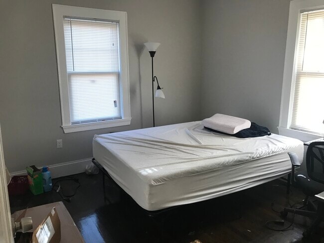 Foto del edificio - 273 Parker Hill Ave