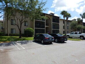 Building Photo - 202 Foxtail Dr