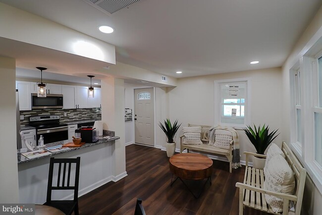 Foto del edificio - 427 Highland Ave