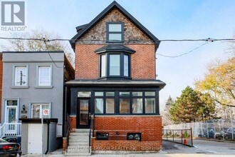 Building Photo - 148 Carlaw Ave