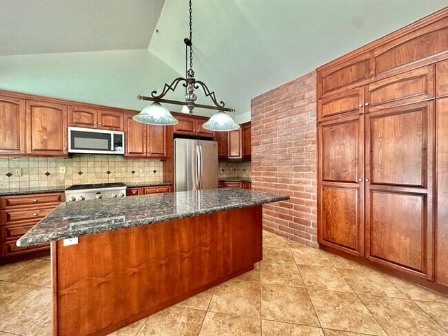 Foto del edificio - Renovated Entertainers Dream W/ Pool In Poway