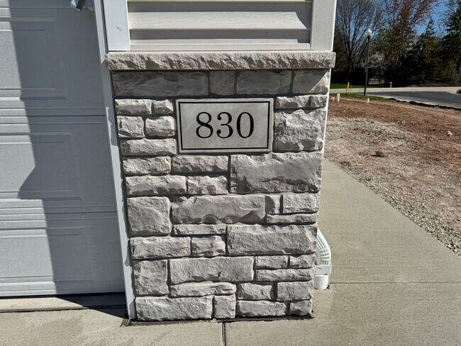 Foto del edificio - 830/832 Highland Park Road