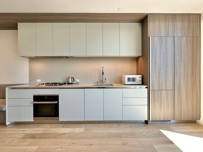 Building Photo - 1 Bristol Ct