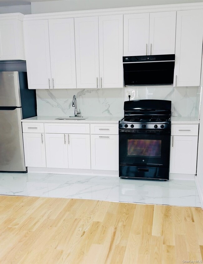 Foto del edificio - 135 Sheridan Ave