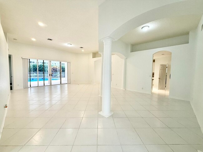 Building Photo - 12310 Riverfalls Ct
