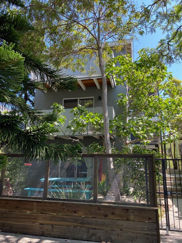 Front of building - 504 Altair Pl