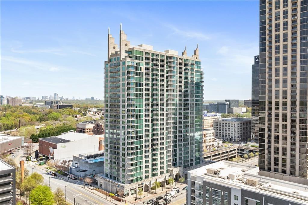 Foto principal - 361 17th St NW