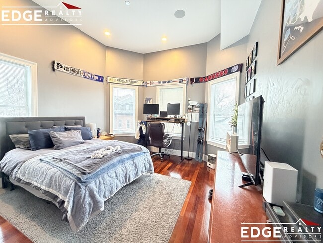 Foto del edificio - 580 E 3rd St