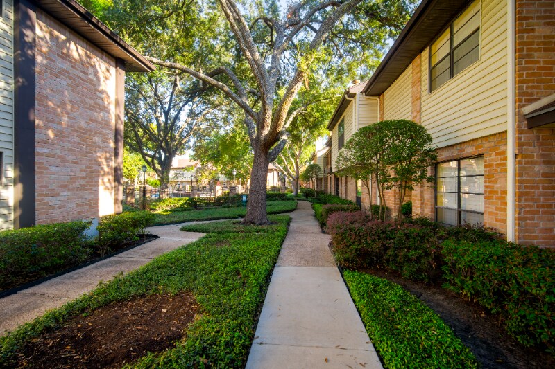 Primary Photo - 2528 Bering Dr