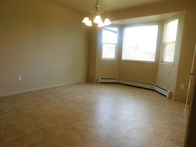 Building Photo - Home in Dove Creek Subdivision