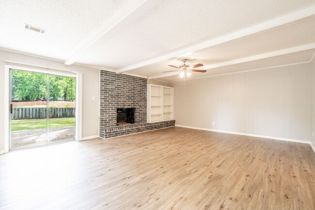 Building Photo - Beautiful 3 Bed 2 Bath Home for Rent in Fo...
