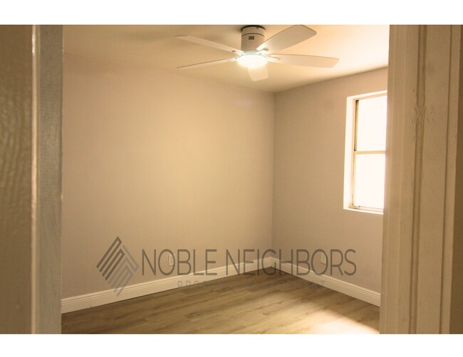 Foto del edificio - 1227 W 3rd St