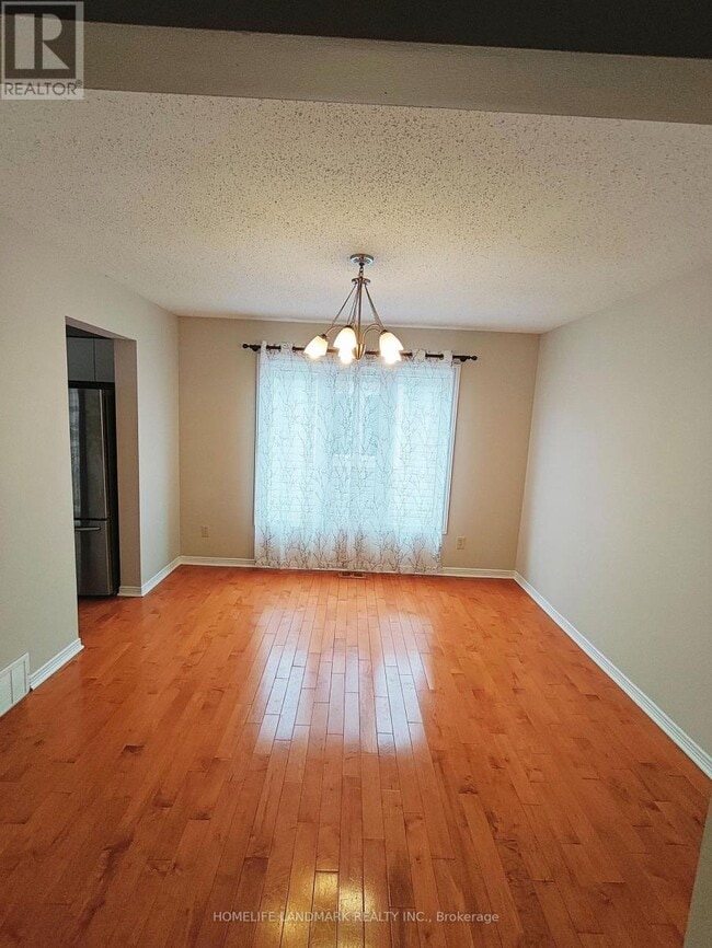 Building Photo - 8 Opal Ln