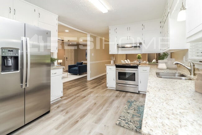 Foto del edificio - 4946 Rock Haven Dr SW